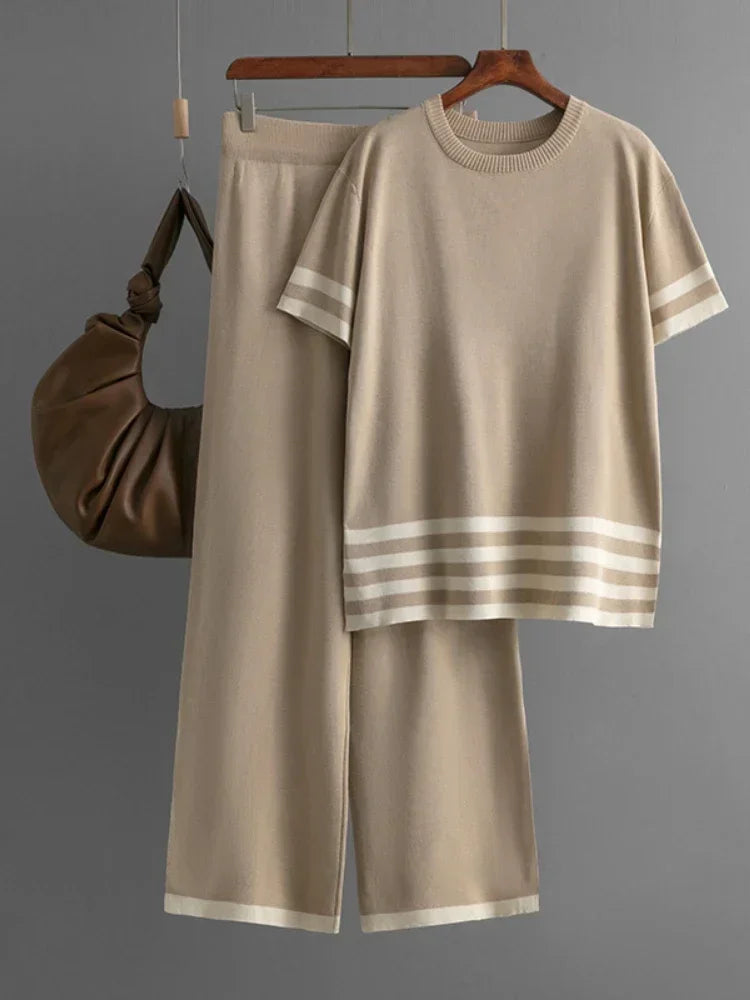 Knitted Comfort Set – Loose Top & Split Pants