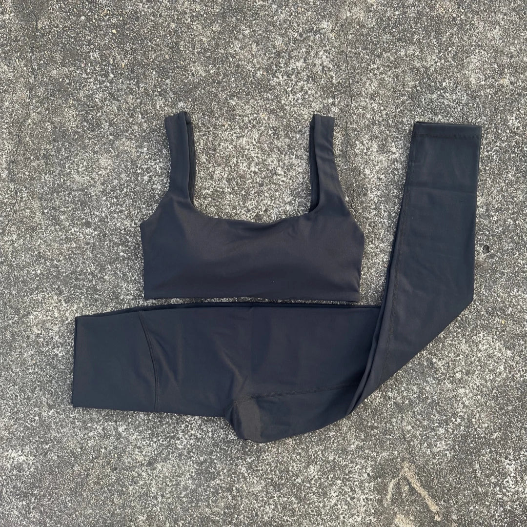 FlexBack Sculpt Set – Bra + High Waist Leggings