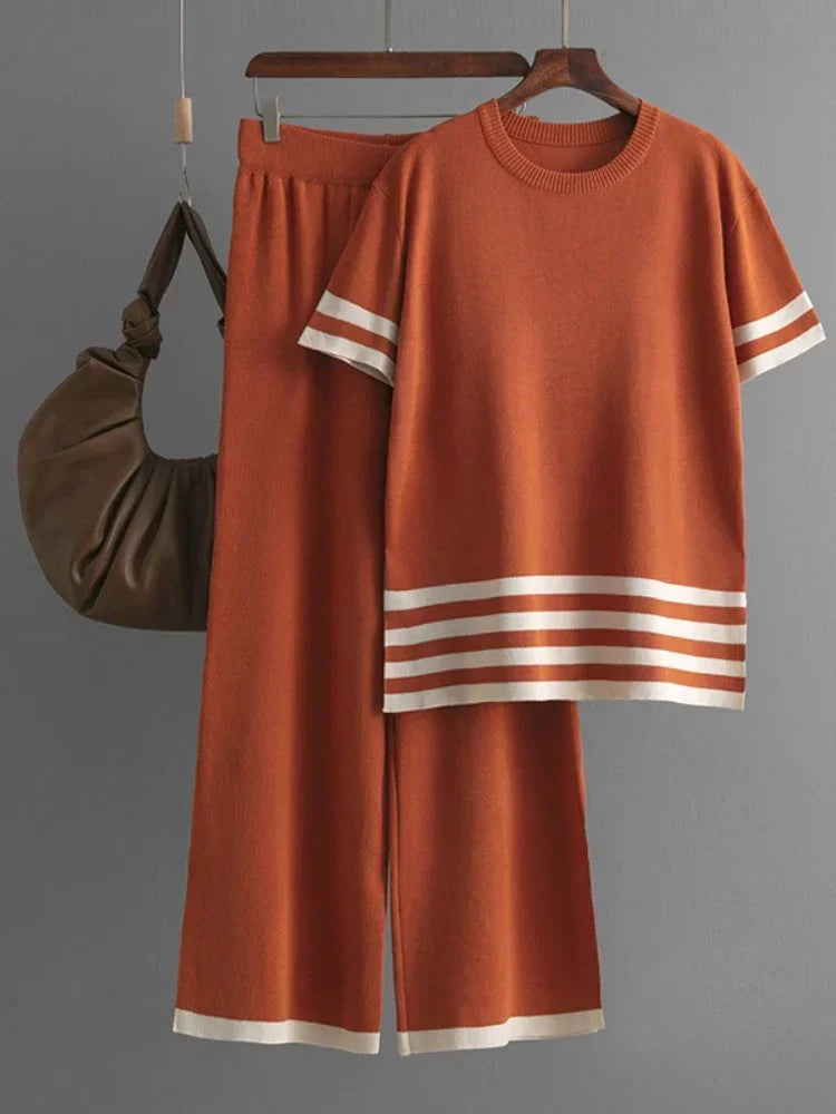 Knitted Comfort Set – Loose Top & Split Pants