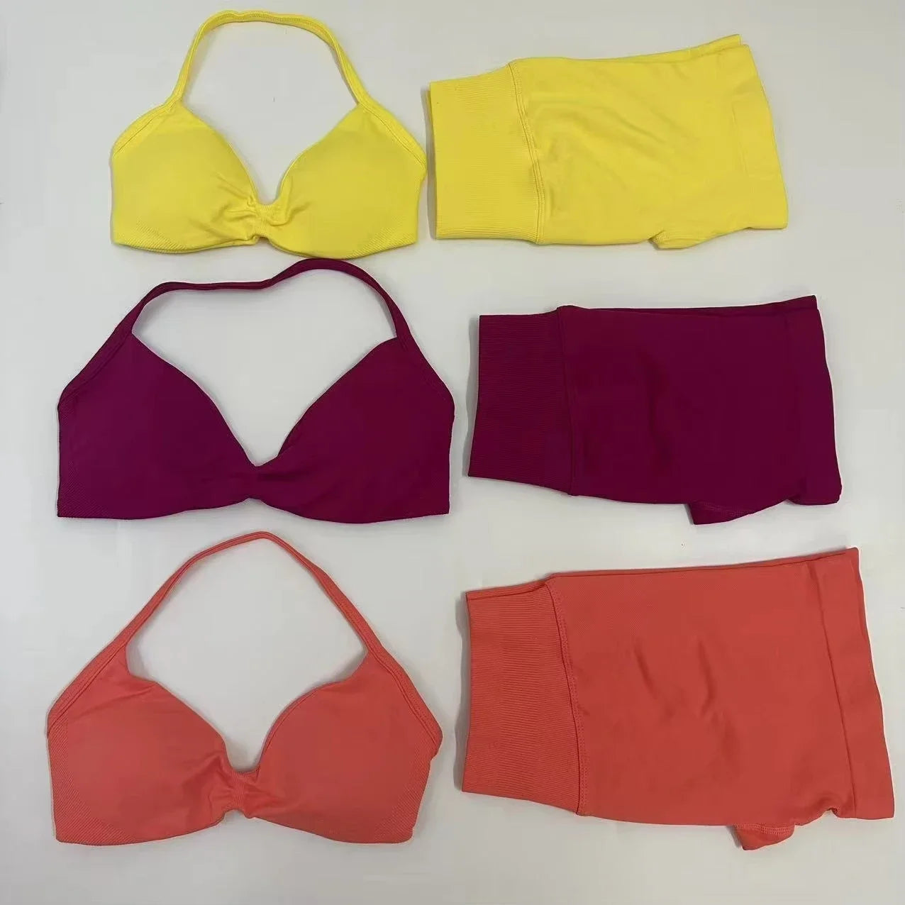StrappyCore Seamless Set – High Waist Shorts + Bra