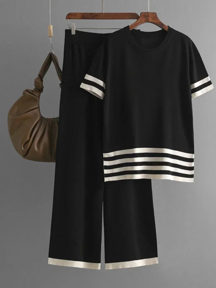 Knitted Comfort Set – Loose Top & Split Pants