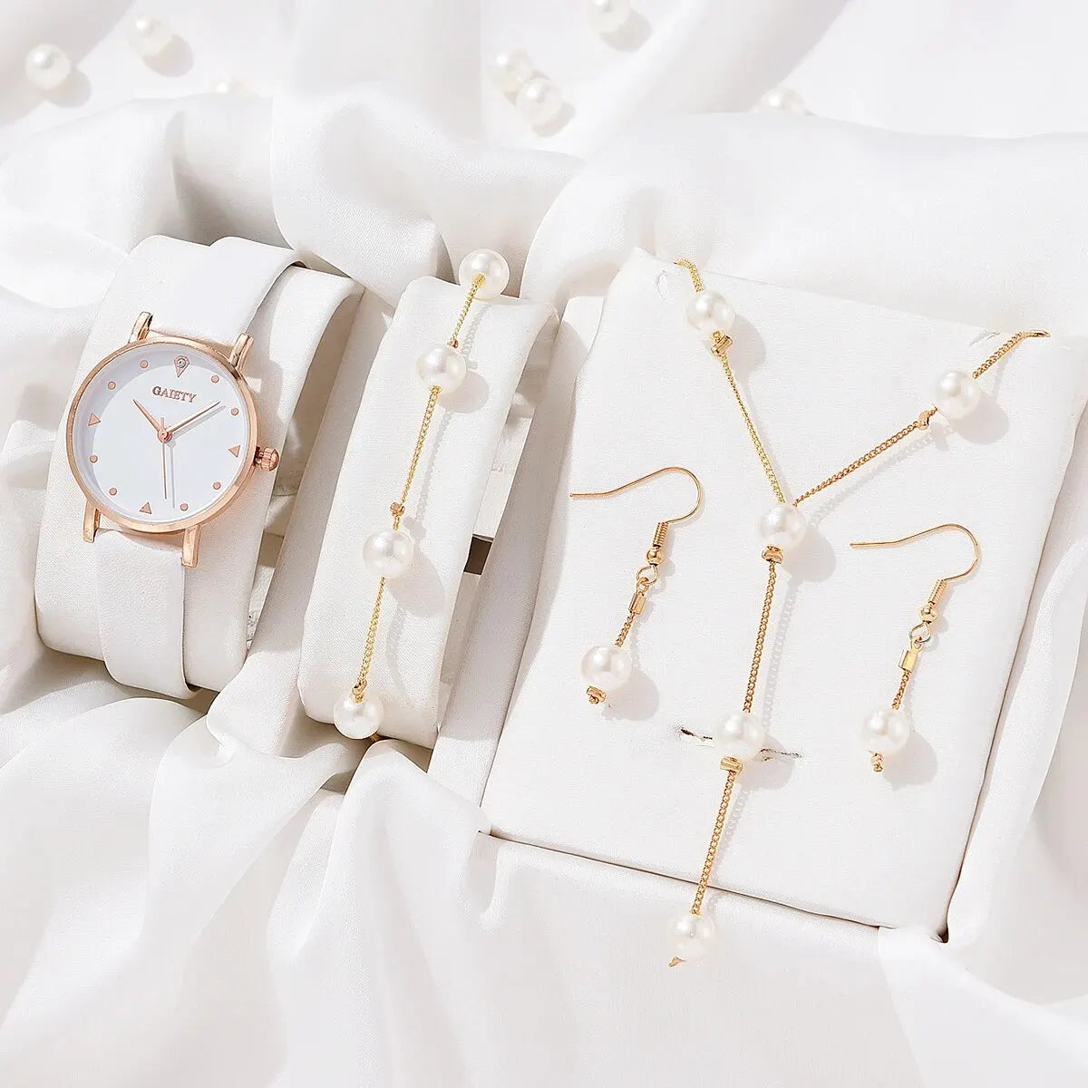 Waterproof Elegant Bracelet Watch – Stylish & Durable
