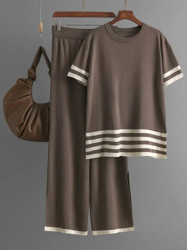 Knitted Comfort Set – Loose Top & Split Pants