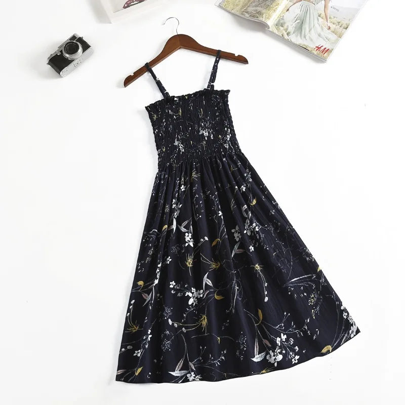 Elegant Contrasting Knit Maxi Dress — O-Neck, Short Sleeve, Metal Buttons