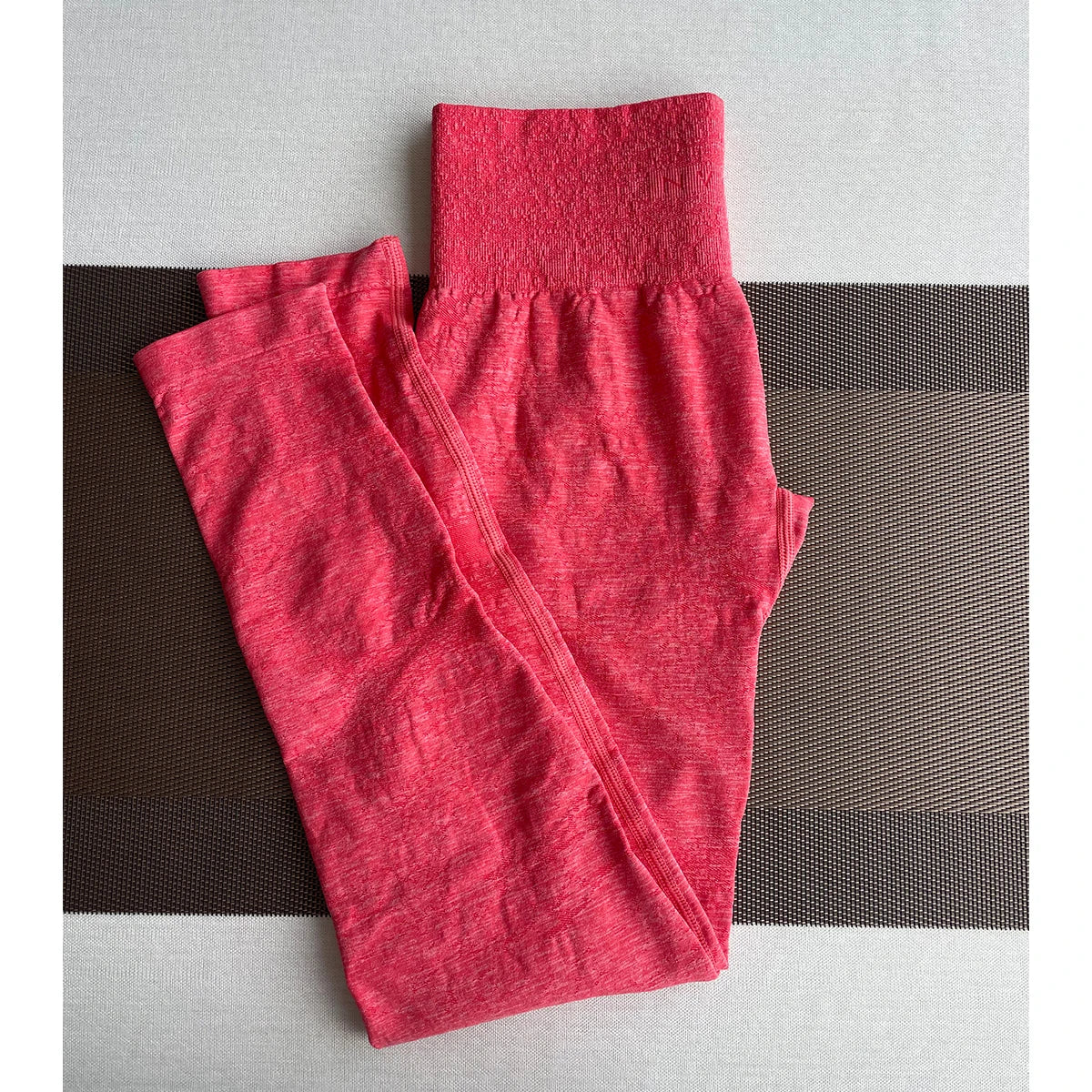 LiftLeg Digital Pants – Seamless Bubble Fit
