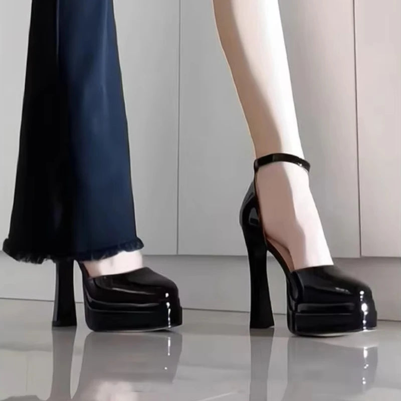 Viva | Waterproof Platform High Heels – 11cm White Patent Leather Buckle Sandals