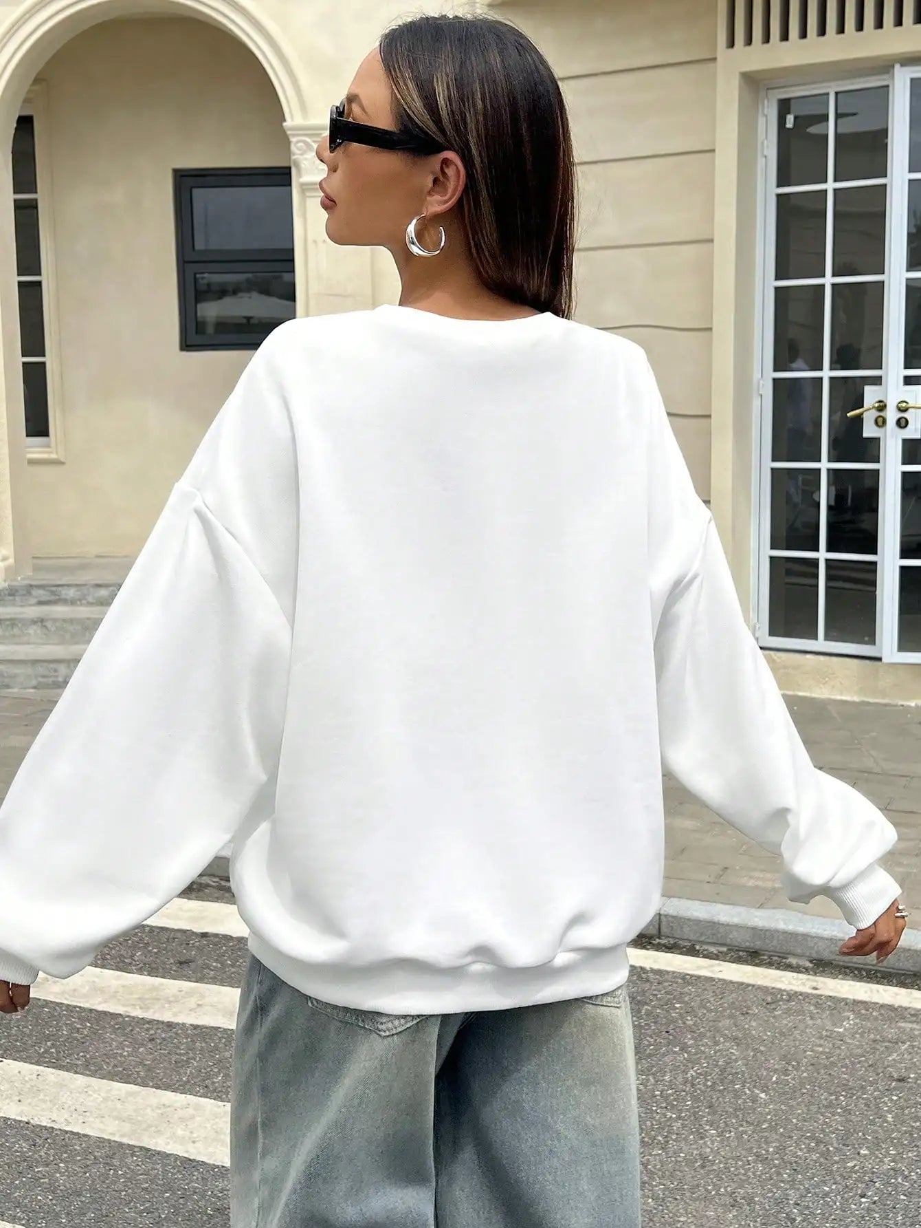 Sporty White Sweatshirt — Minimalist Crewneck, Soft Touch Casualwear