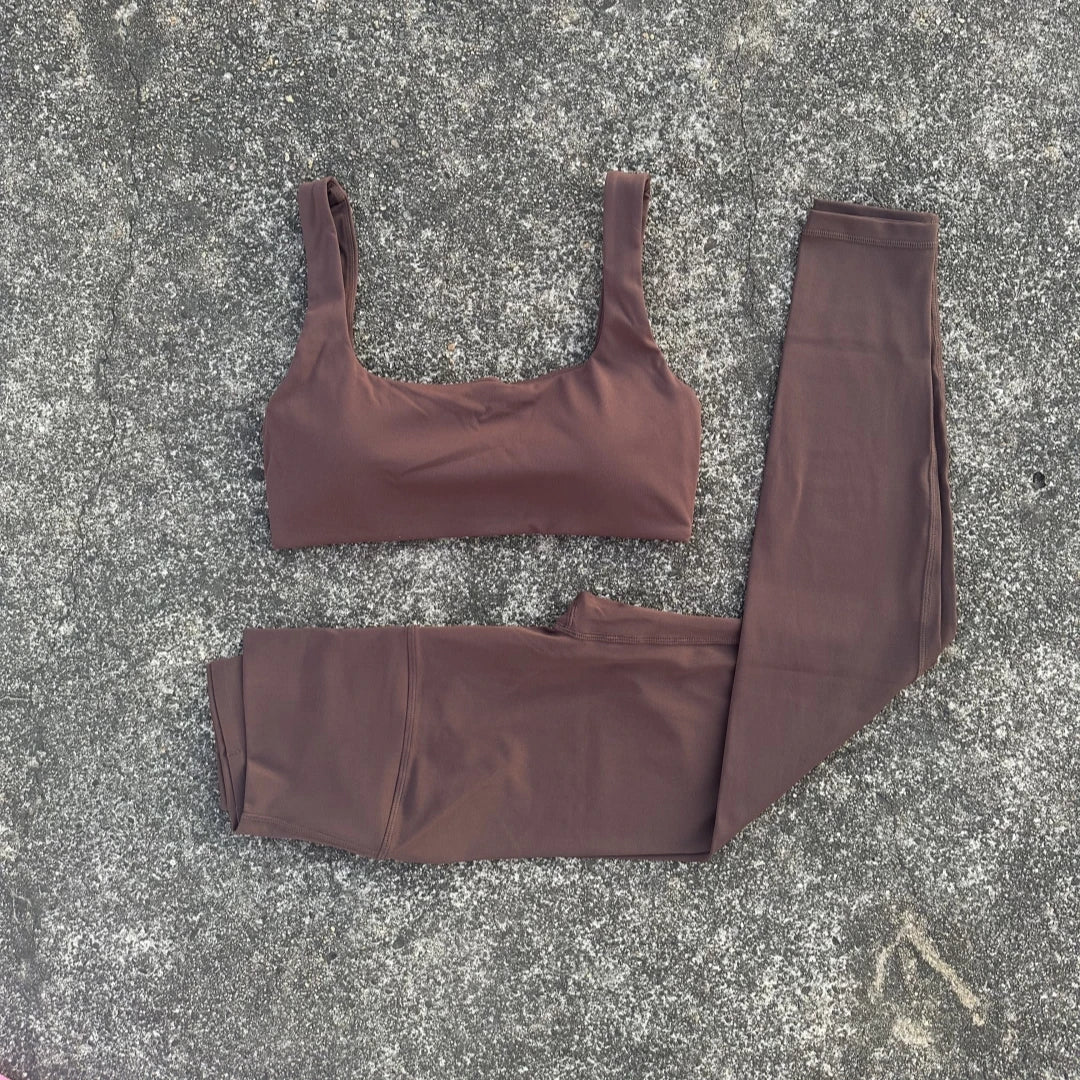 FlexBack Sculpt Set – Bra + High Waist Leggings