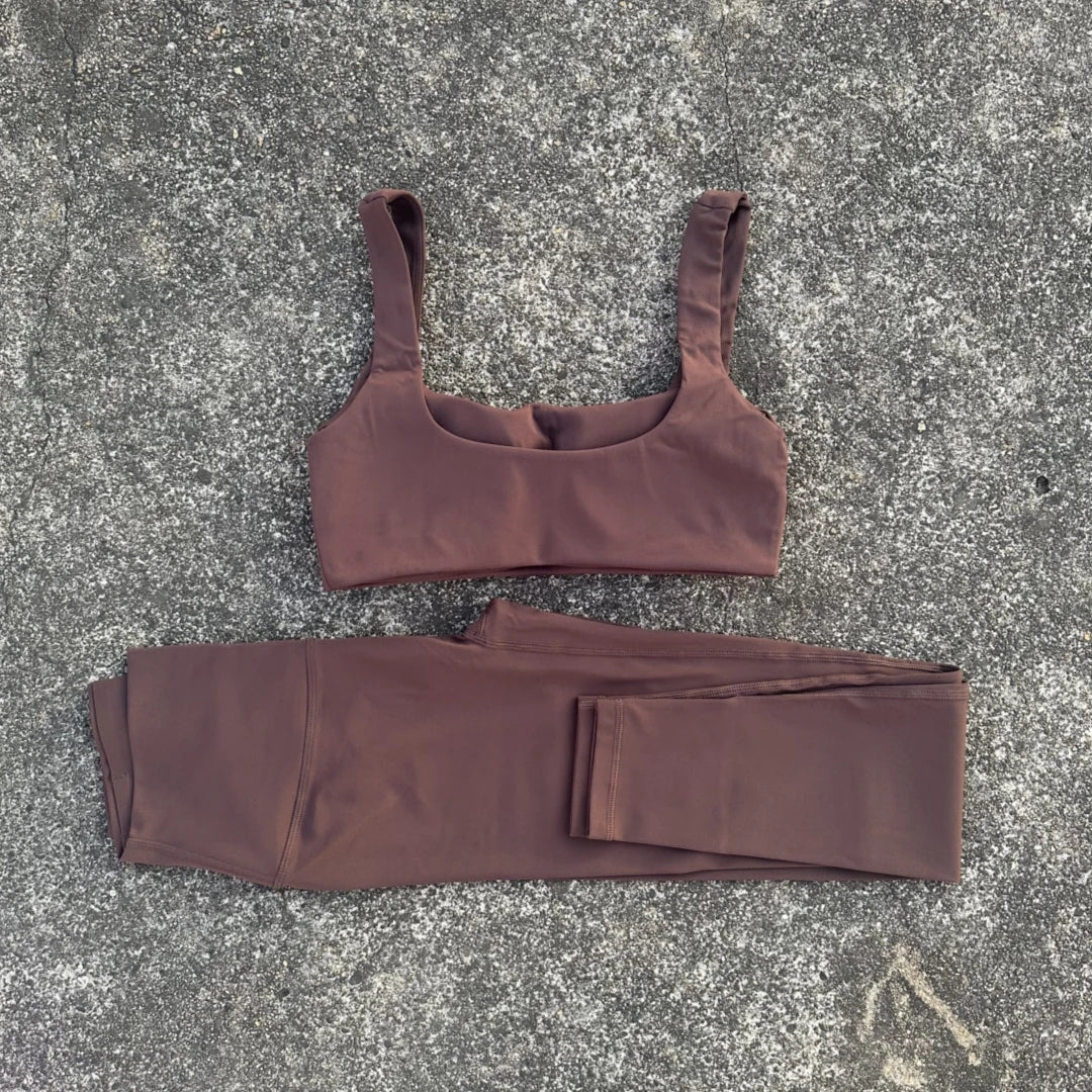 FlexBack Sculpt Set – Bra + High Waist Leggings