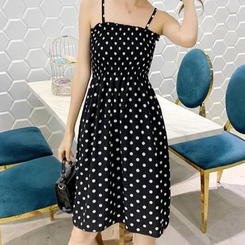 Elegant Contrasting Knit Maxi Dress — O-Neck, Short Sleeve, Metal Buttons