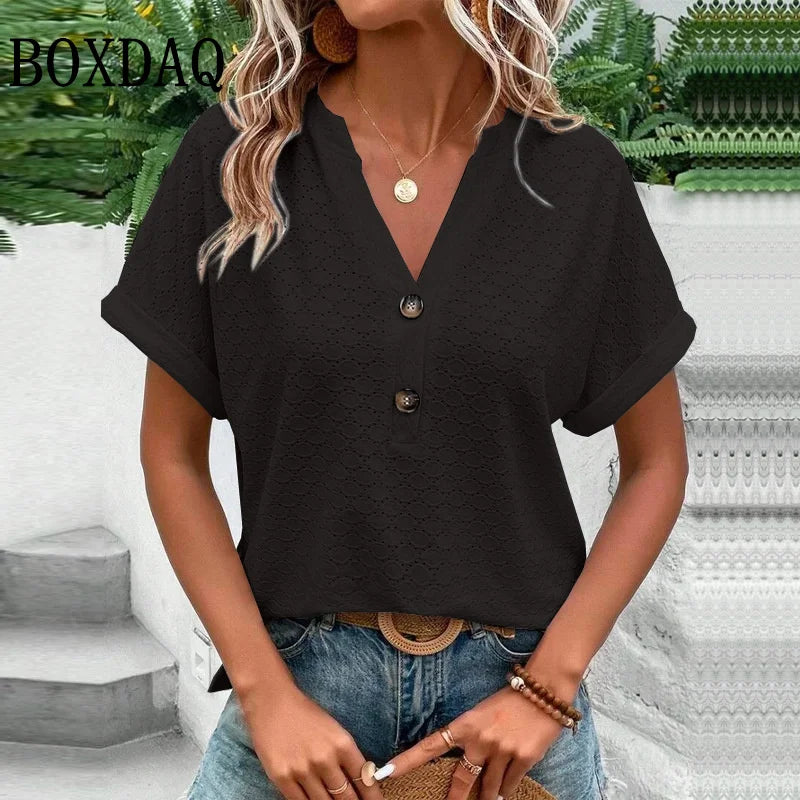 Relaxed Style – Short Sleeve Buttoned Tee
