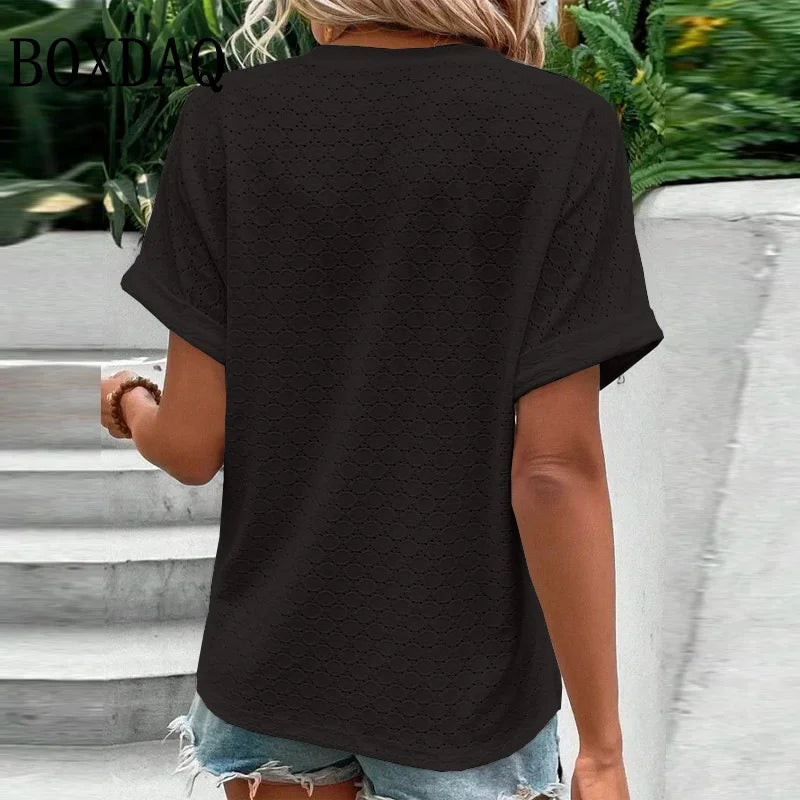 Relaxed Style – Short Sleeve Buttoned Tee