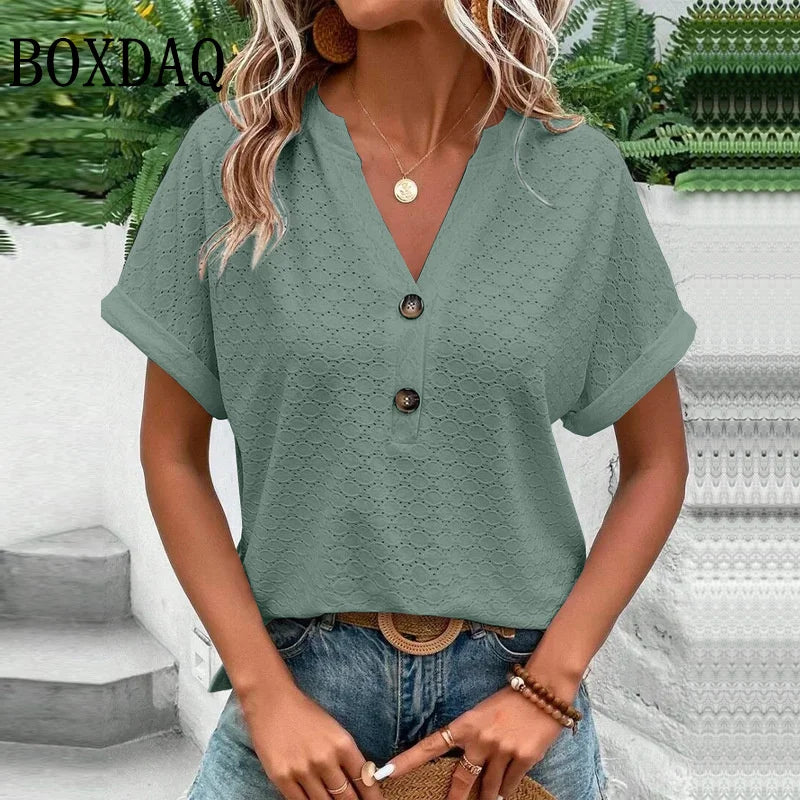 Relaxed Style – Short Sleeve Buttoned Tee