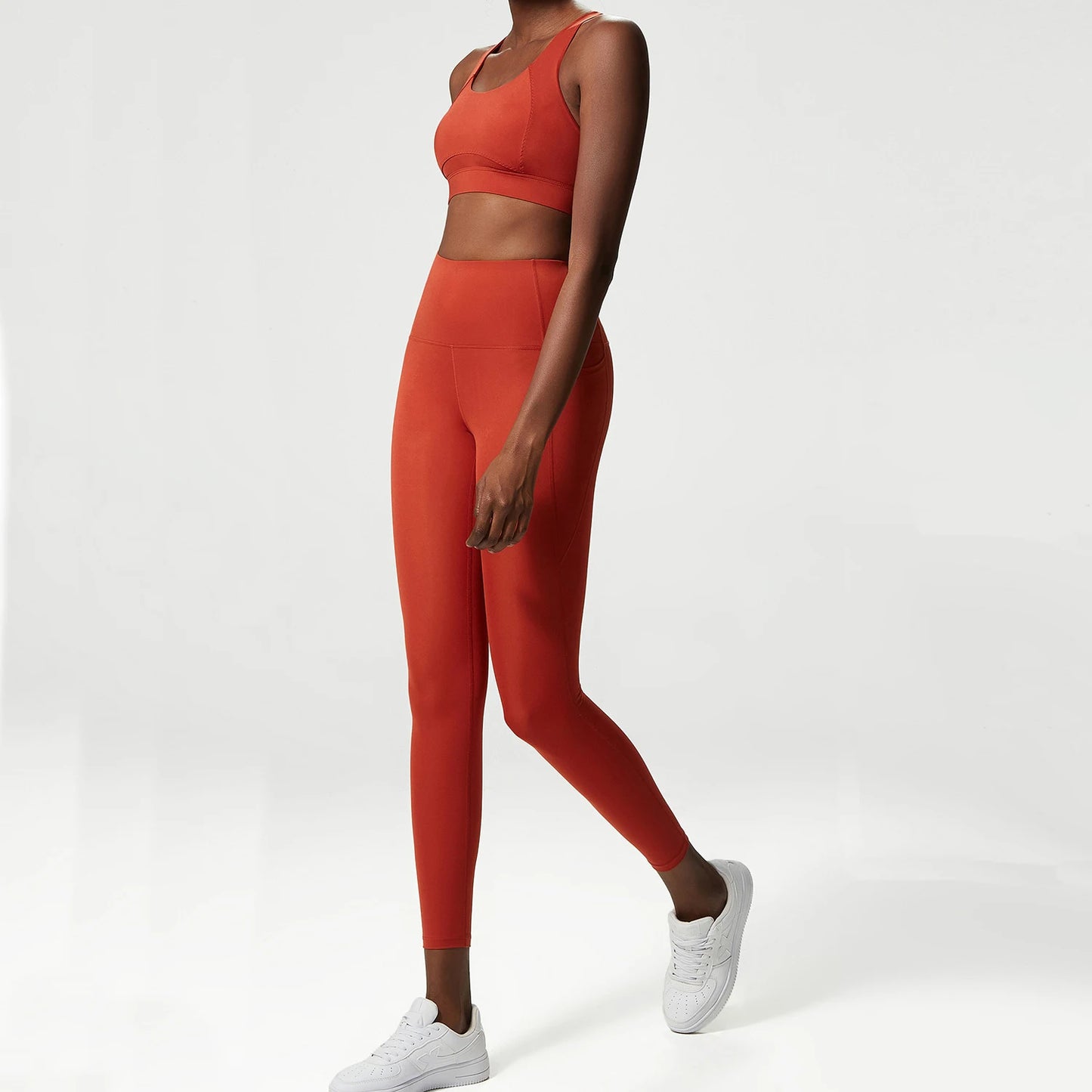 Seamless Activewear Set — Sculpted Bra & High-Waist Leggings