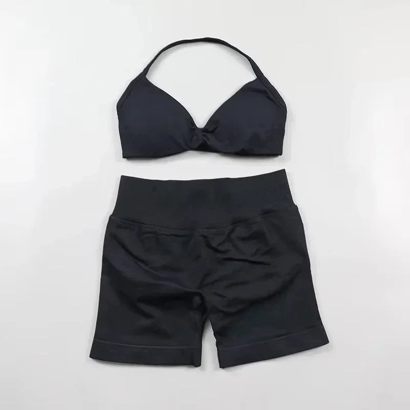 StrappyCore Seamless Set – High Waist Shorts + Bra