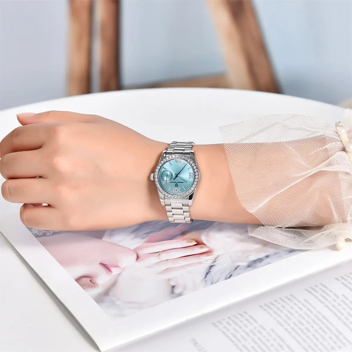 Sapphire Glass Luxury Watch – Waterproof & Elegant