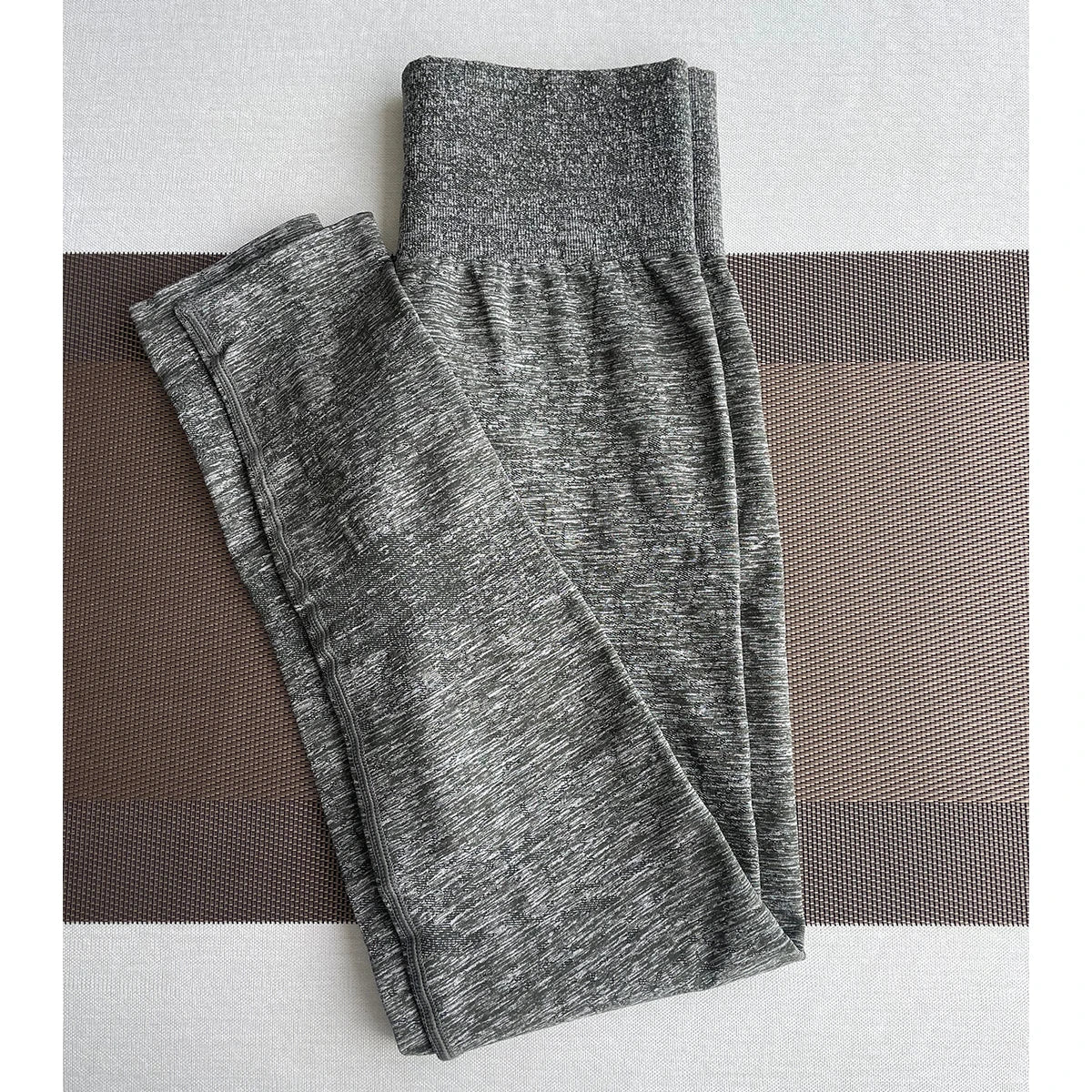 LiftLeg Digital Pants – Seamless Bubble Fit