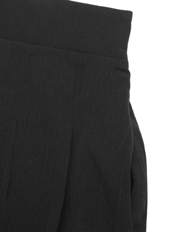 Pleated shorts