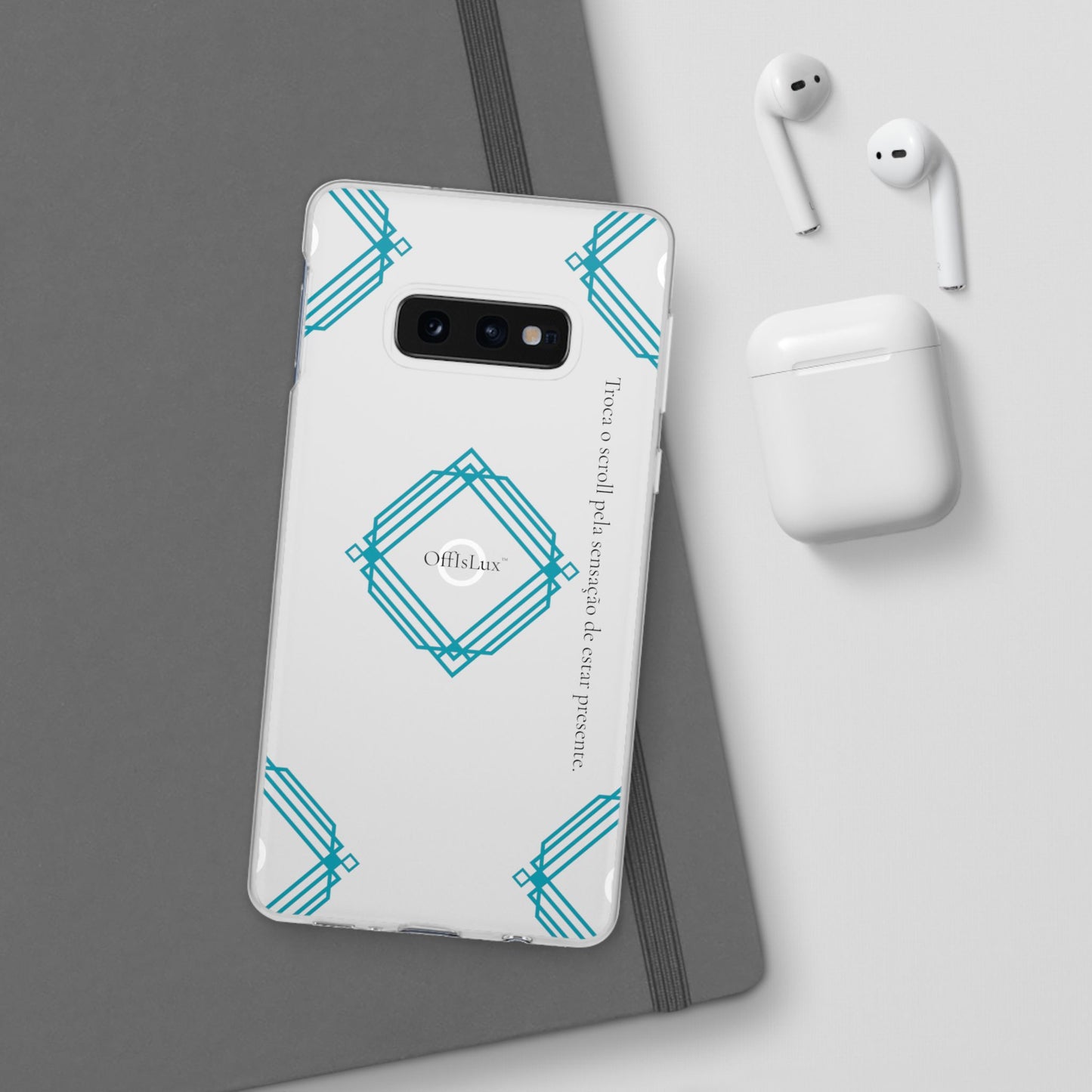 Troca o scroll pela sensação de estar presente.  -Capa Flexível Geométrica | OffIsLux™