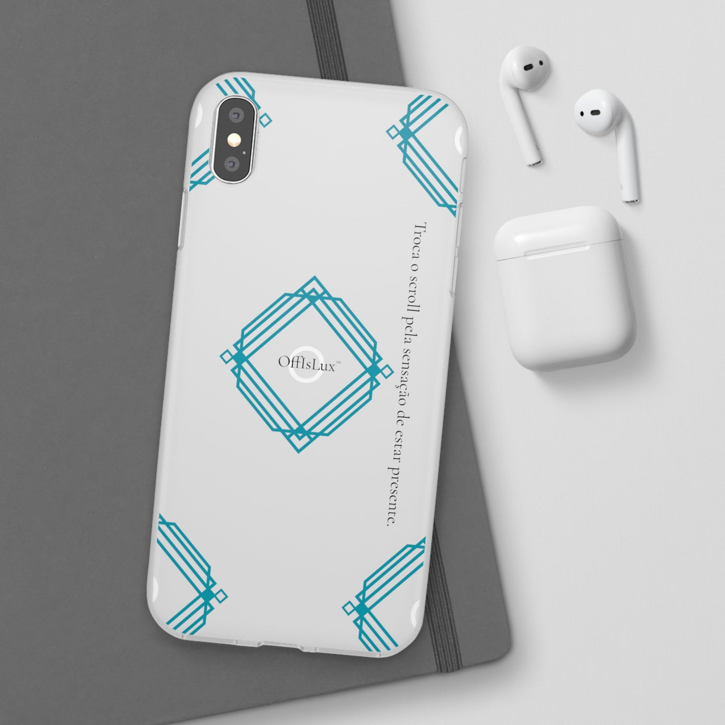 Troca o scroll pela sensação de estar presente.  -Capa Flexível Geométrica | OffIsLux™