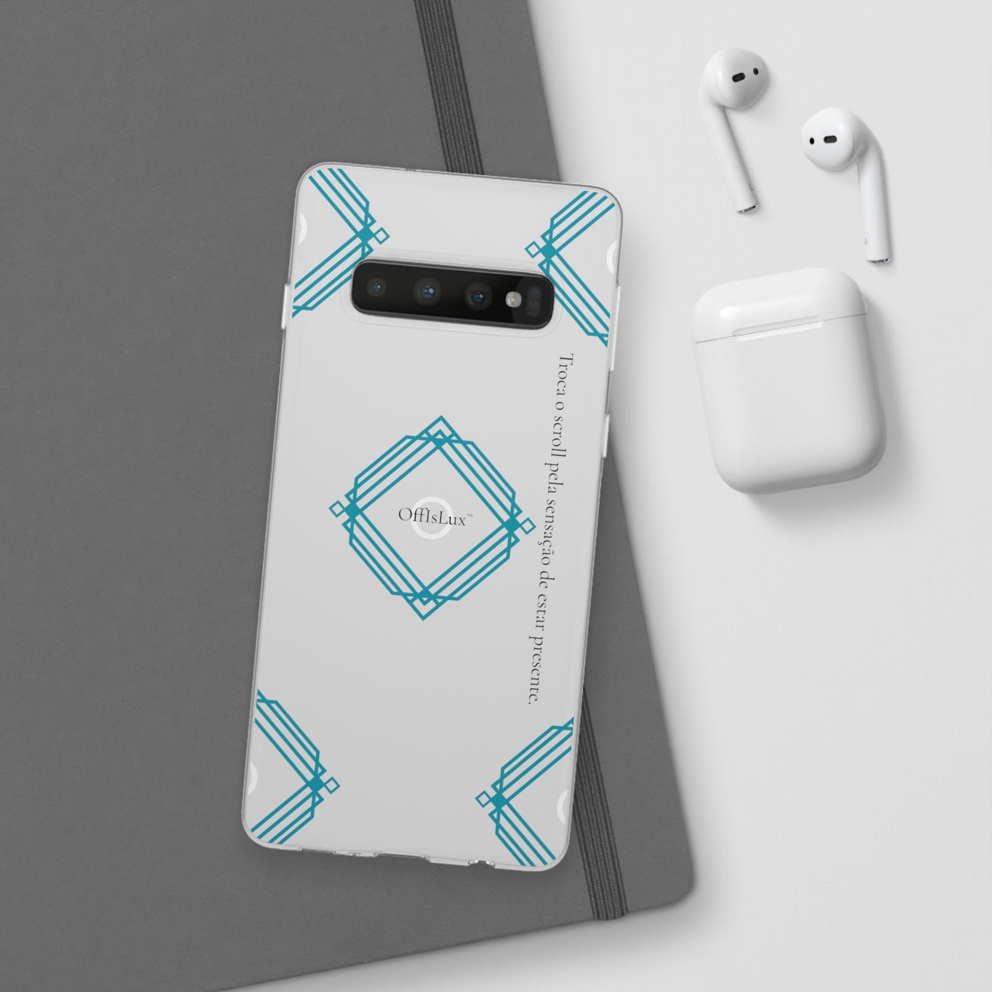 Troca o scroll pela sensação de estar presente.  -Capa Flexível Geométrica | OffIsLux™