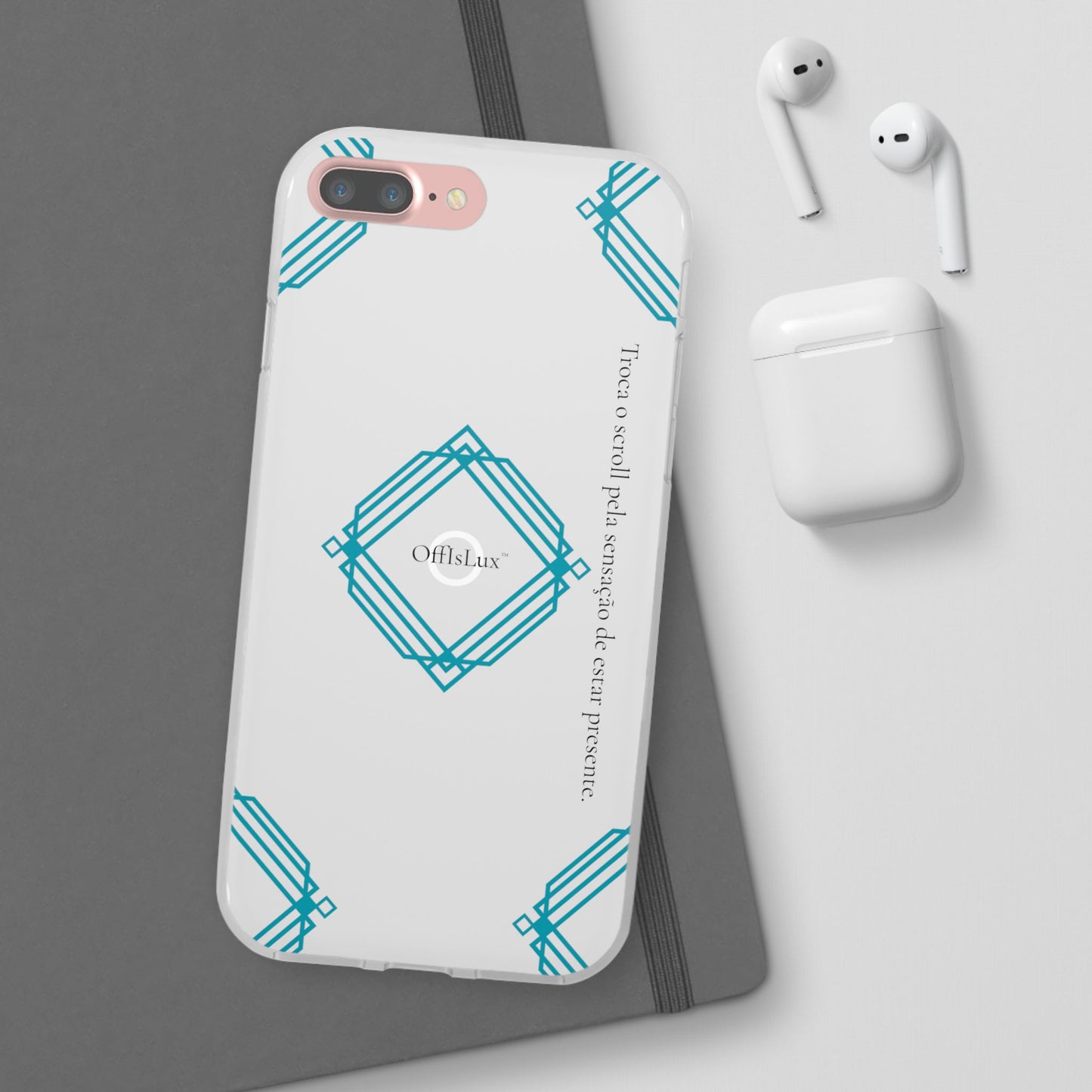 Troca o scroll pela sensação de estar presente.  -Capa Flexível Geométrica | OffIsLux™