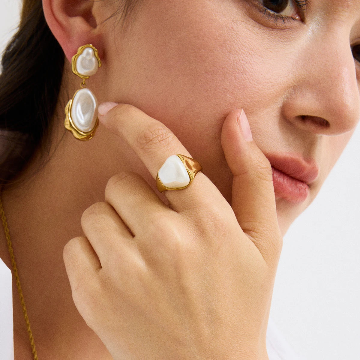 Shell Pearl Jewelry Set – Gold-Plated Trio