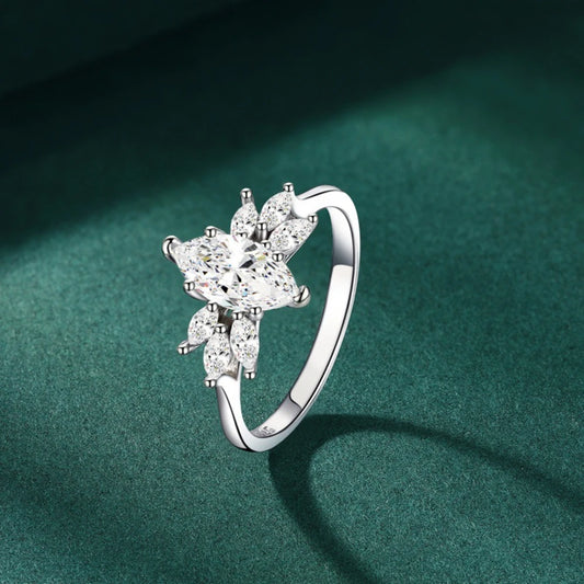 Pear-Shaped Zircon Engagement Ring – 925 Silver 4.9x10mm Stone