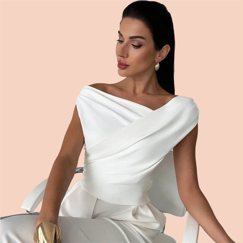Minimalist Edge – Sleeveless Casual Tee for Women