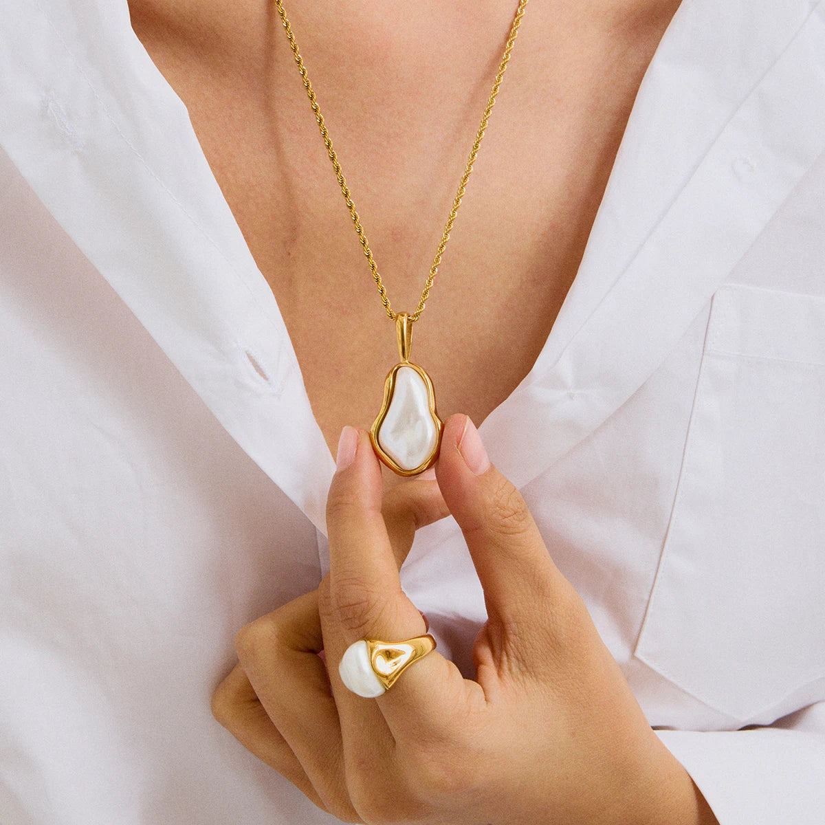 Shell Pearl Jewelry Set – Gold-Plated Trio