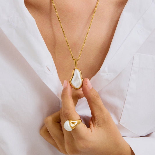 Shell Pearl Jewelry Set – Gold-Plated Trio