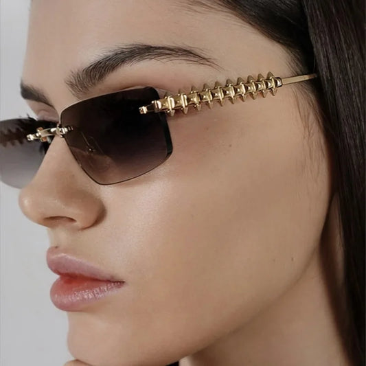 ClipVision | Oversized Polarized Clip-On Sunglasses – Frameless, Bold Fit