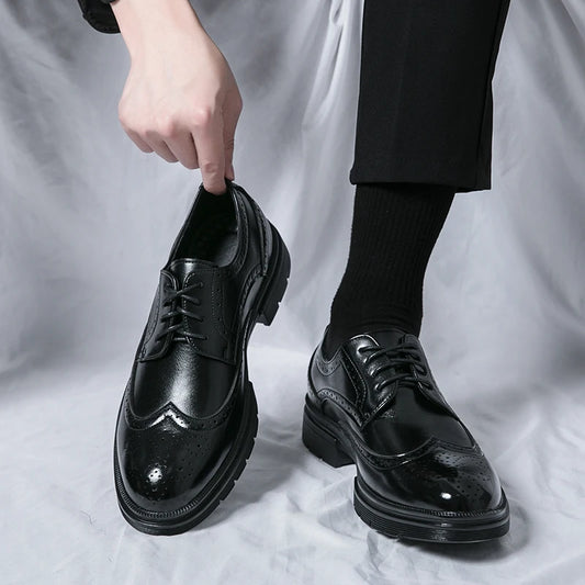 Brogue Casual Oxfords — Elegant, Breathable & All-Day Comfortable