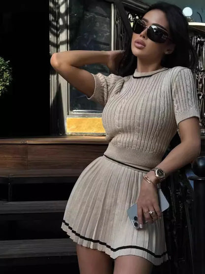 O-neck Short Sleeve Top & Pleated Mini Skirt Set – Y2K Style Two Piece