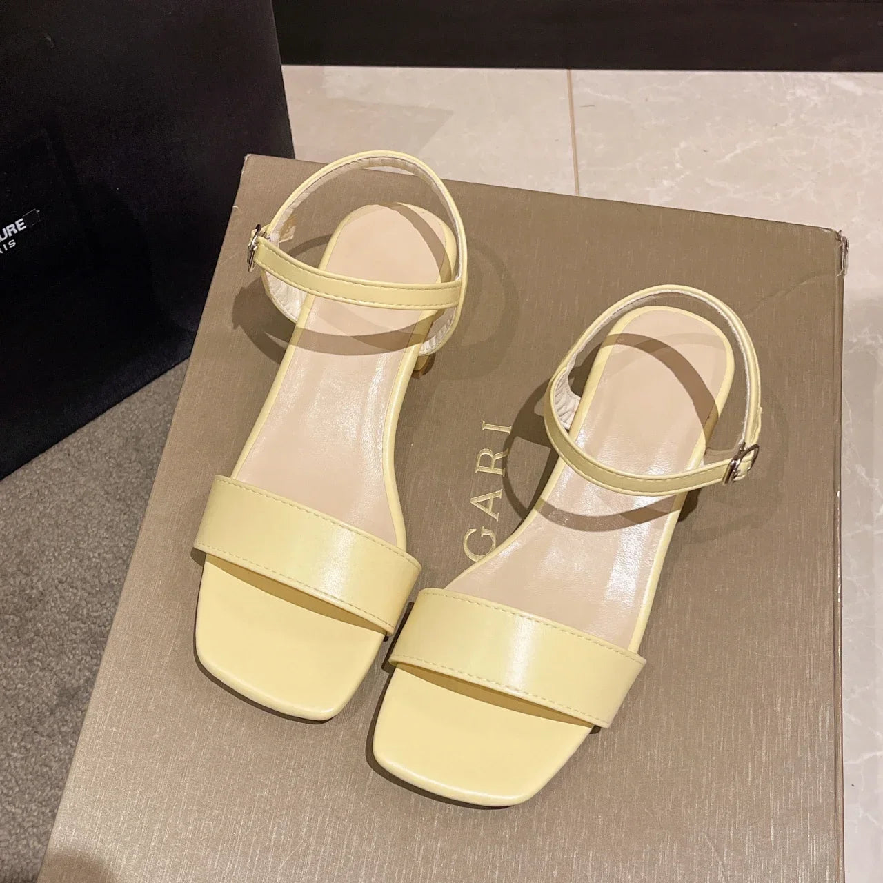 FairyBuckle Sandals | Women’s Thick Heels – Elegant, Trendy, Summer-Ready